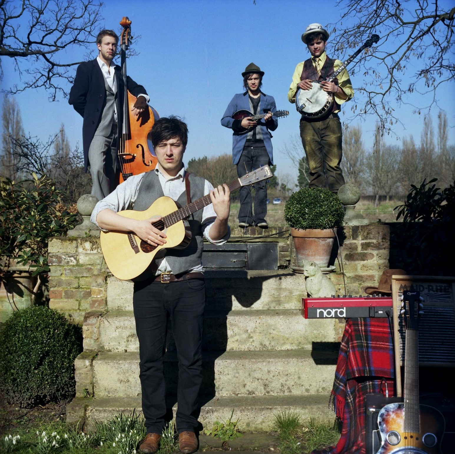 Mumford & Sons Cover Vampire Weekend