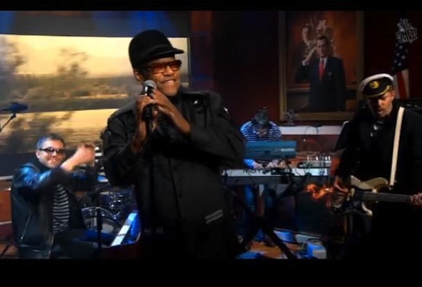 Gorillaz Do Colbert