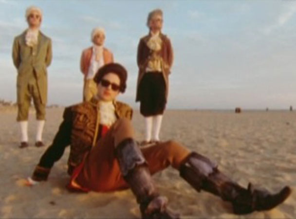 Vampire Weekend "Holiday" Video