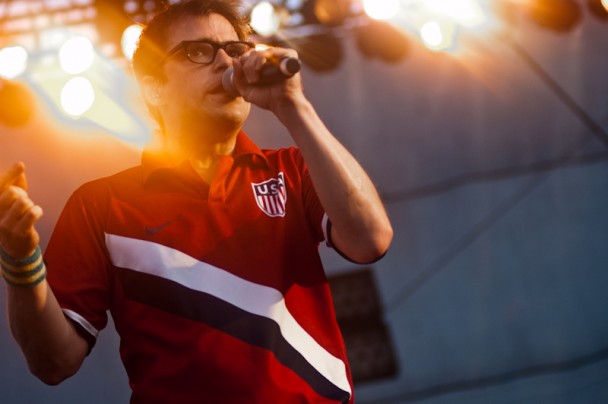 Bonnaroo Weezer 2010