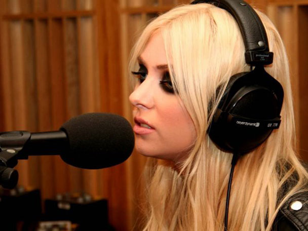 Taylor Momsen's The Pretty Reckless Covers The XX And Rihanna