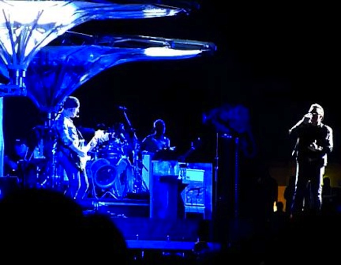 U2 - "Every Breaking Wave" Live