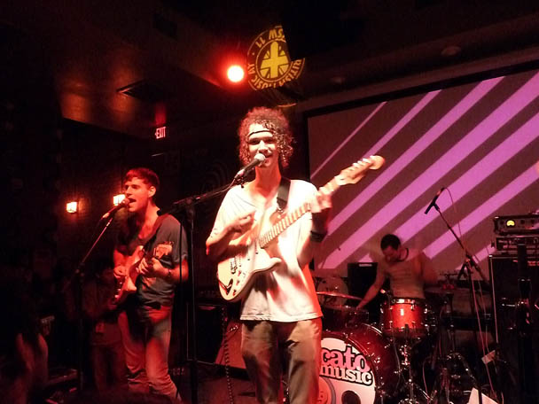 Darwin Deez Latitude 30-money