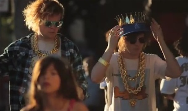 Wavves - "King Of The Beach" Video