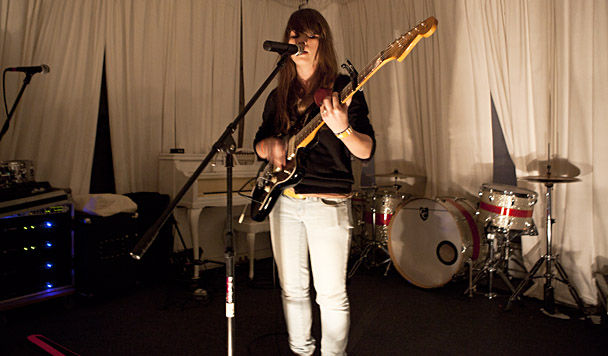 ladylamb_swandive-money