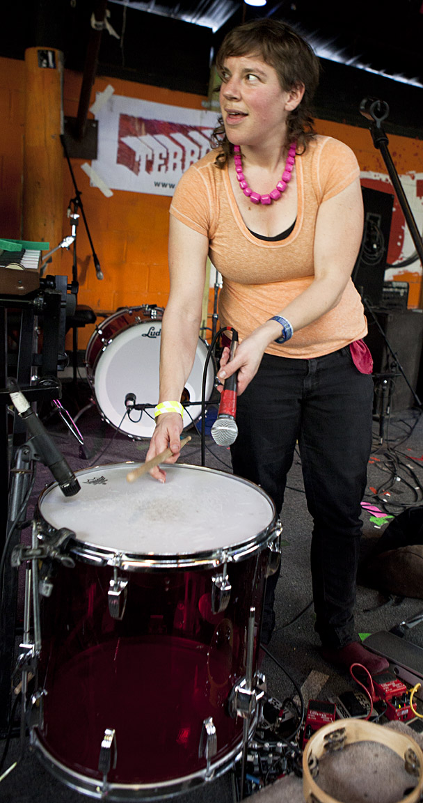 tuneyards_red7-money