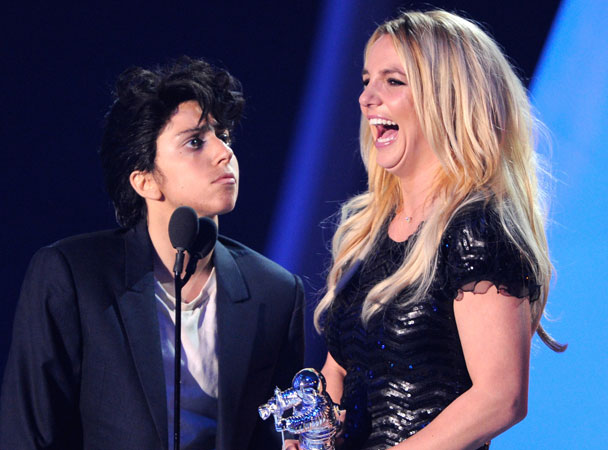 Lady Gaga & Britney Spears @ VMAs 2011