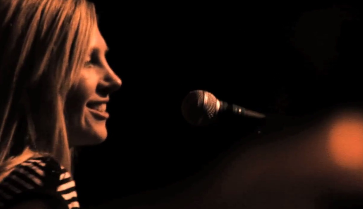 Saint Etienne - "Tonight" Video