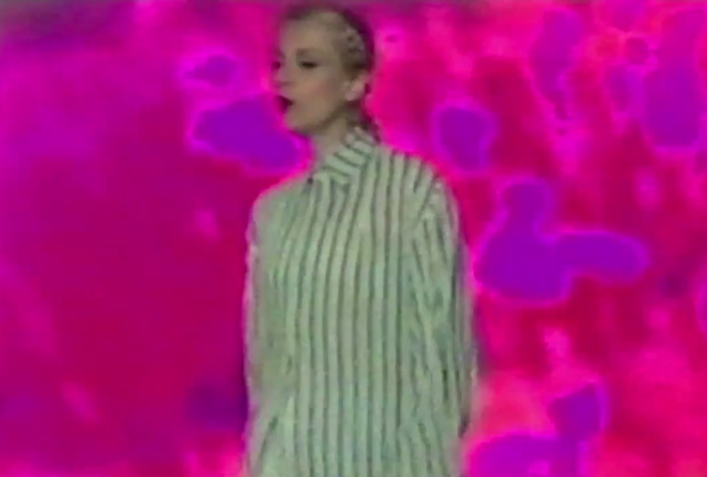 El Perro Del Mar - "Walk On By" Video