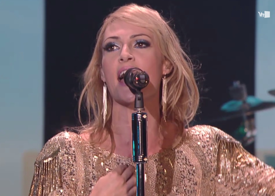 Metric on Divas Live