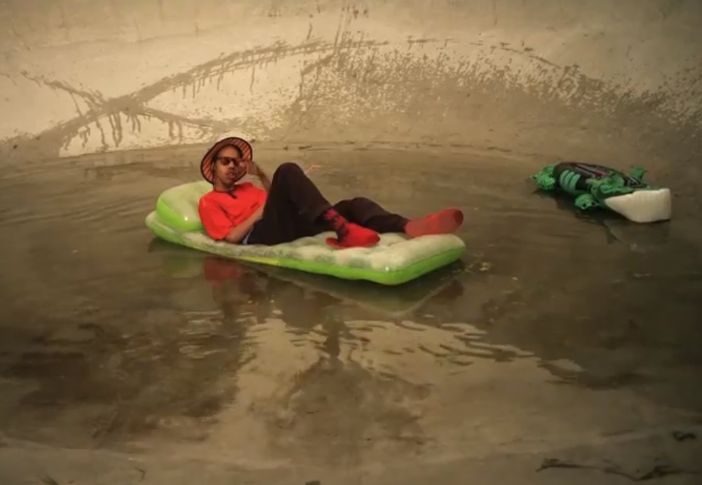 Earl Sweatshirt - "Whoa" Video