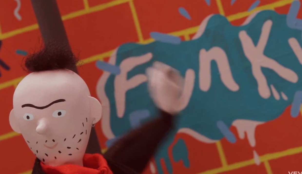 Unknown Mortal Orchestra - "Swim And Sleep Like A Shark" Video