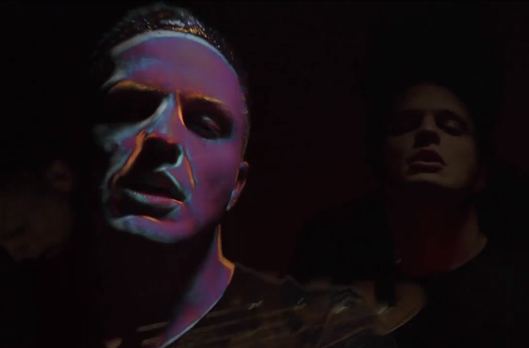 Merchandise - "Totale Nite" Video