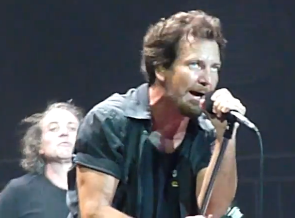 Pearl Jam Live At Budweiser Gardens, London, Ontario