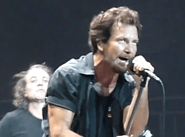 Pearl Jam Live At Budweiser Gardens, London, Ontario