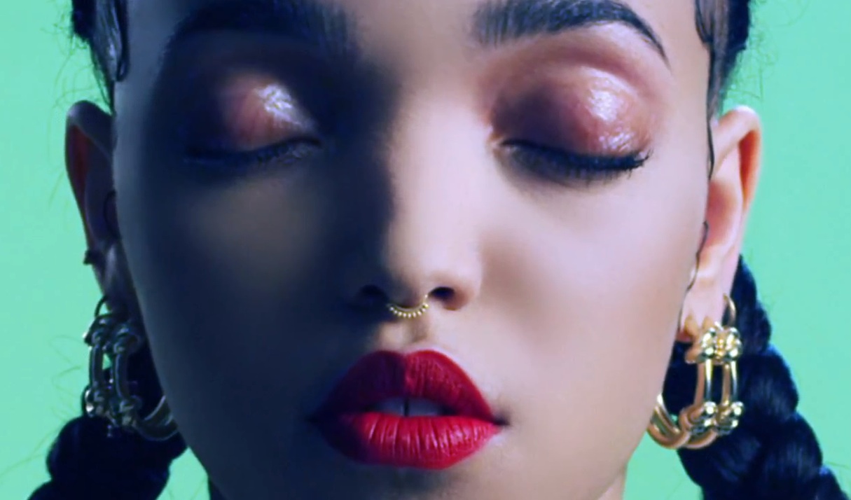 FKA twigs - "Water Me" video