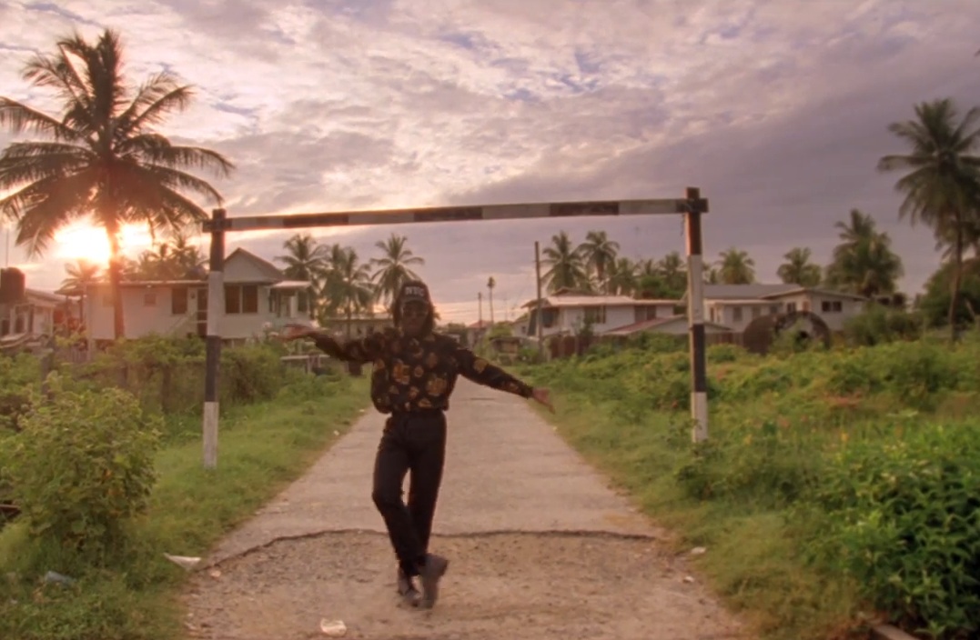 Blood Orange - "Chamakay" video