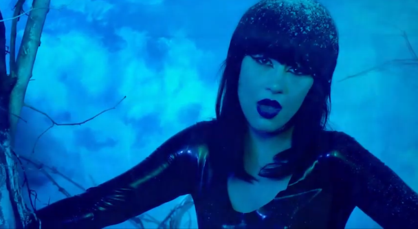 DumDumGirls_LostBoysAndGirlsClub_Video