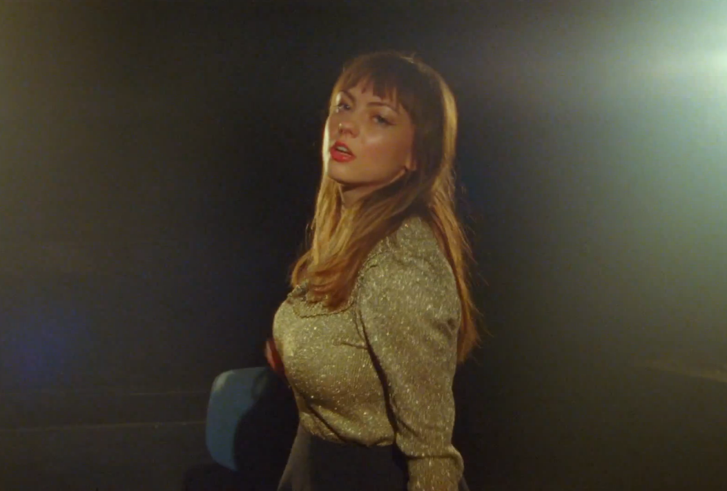 Angel Olsen - "Hi-Five" Video