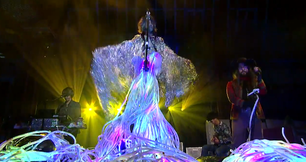 The Flaming Lips & Sean Lennon Cover “Lucy In The Sky With Diamonds” On Letterman