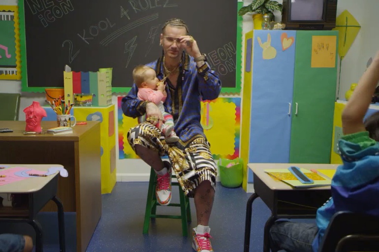 Riff Raff - "How To Be The Man" video