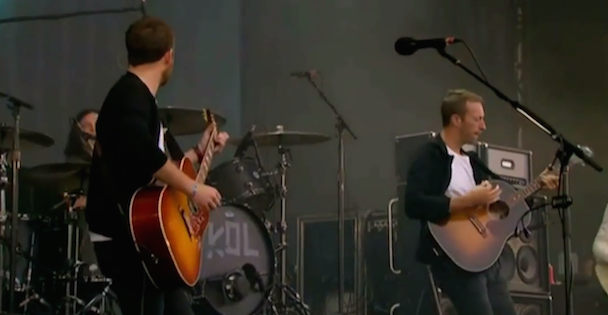 Watch Chris Martin Join Kings Of Leon At One Big Weekend