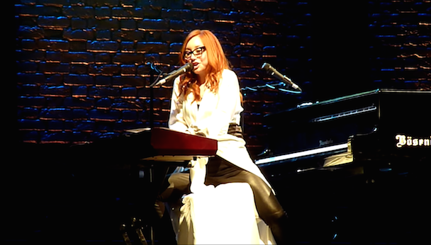 Watch Tori Amos Cover Madonna's "Frozen" In Amsterdam