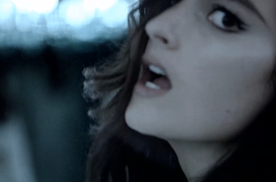 BANKS - "Drowning" video