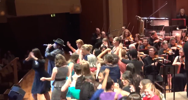 Watch Sir Mix-A-Lot Perform "Baby Got Back" With Seattle Symphony Led By Provofiev's Grandson