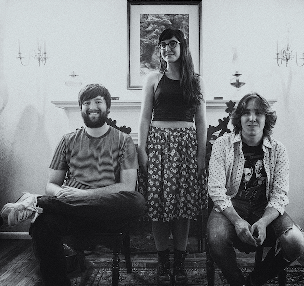 Lilac Daze - "Fountain And Medicine" (Stereogum Premiere)