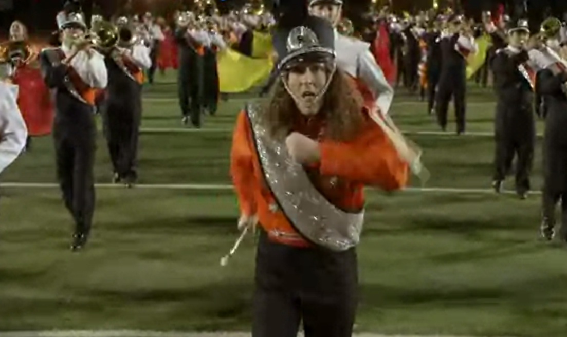 Weird Al Yankovic - "Sports Song" video