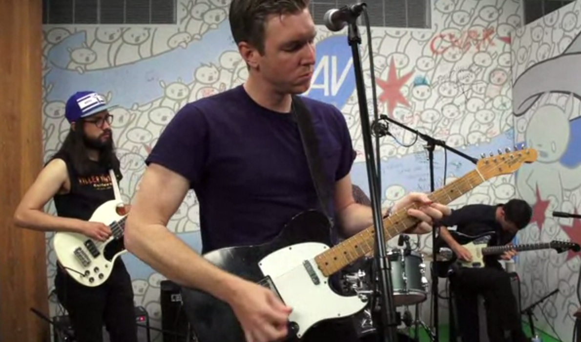 Hamilton Leithauser on A.V. Undercover