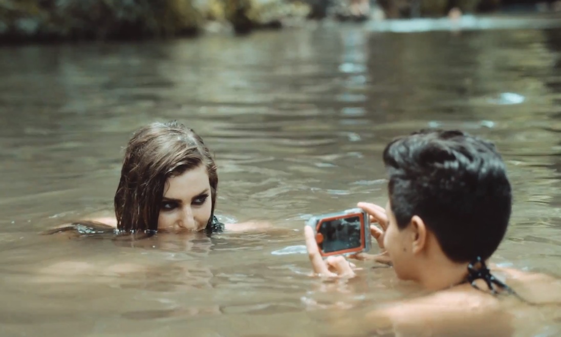 alt-J - "Left Hand Free" video