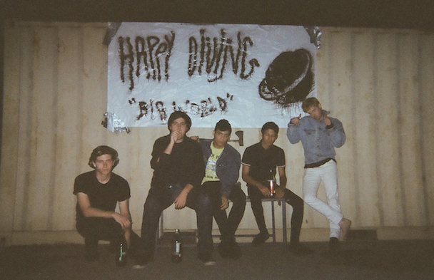Happy Diving - "Weird Dream" (Stereogum Premiere)