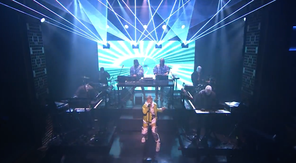 Watch Röyksopp & Robyn Play "Do It Again" On Fallon