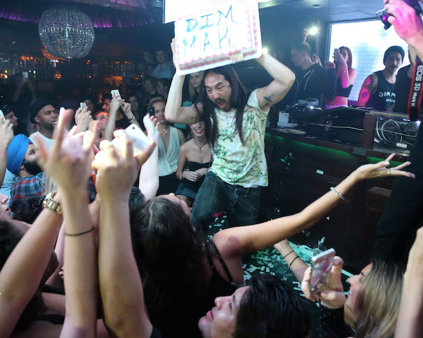 Steve Aoki Defends Throwing Cake At His Fans