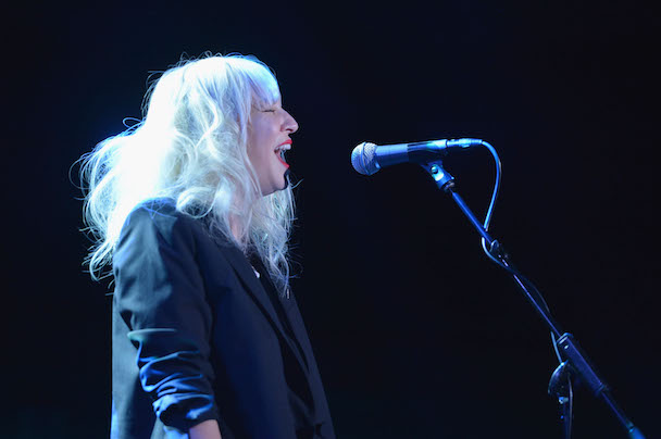 Sia Offers A Jar Of Her Breath For Charity