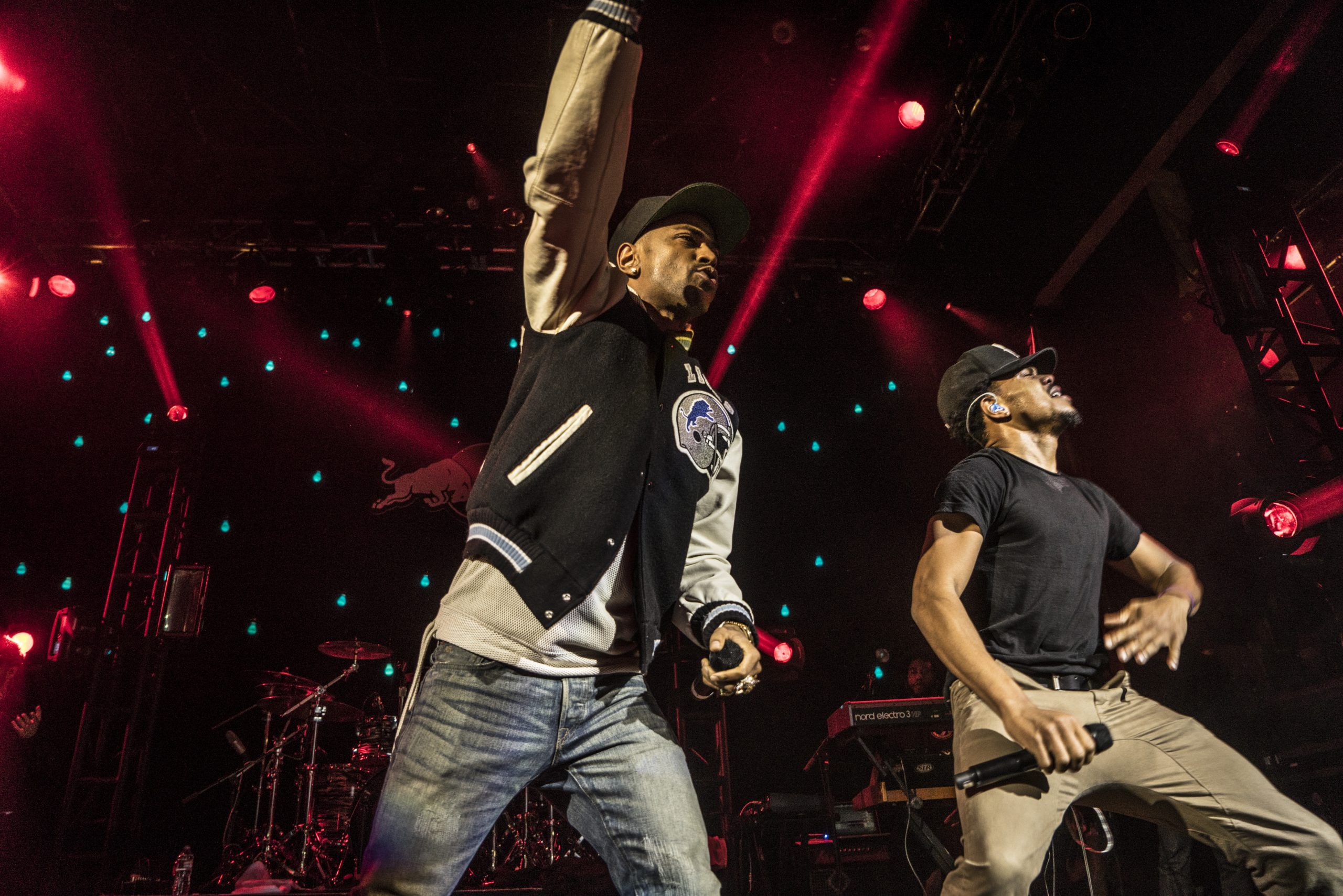 Watch Chance The Rapper Perform "IDFWU" With Big Sean In L.A.