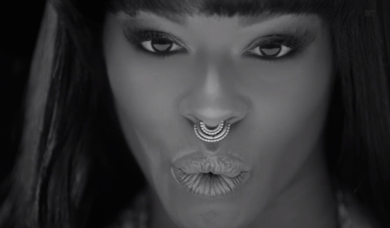 Azelalia Banks - Chasing Time video