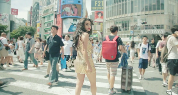 Charli XCX - "Boom Clap" Video (Tokyo Version)