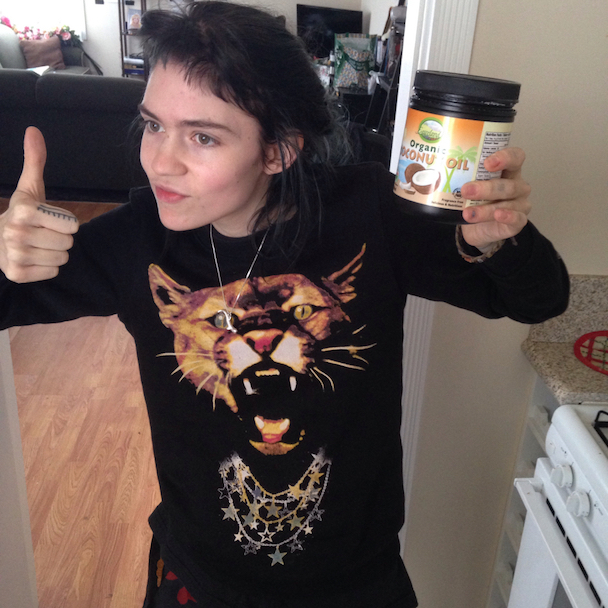 Grimes Shares Her Natural Beauty Secrets On Alexis Krauss' Blog