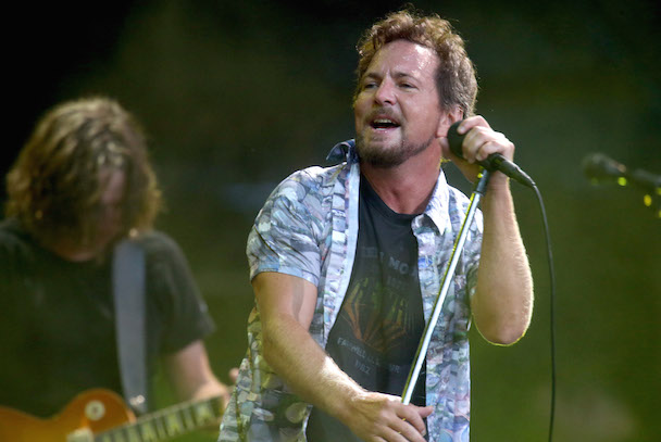 Pearl Jam Fans In Queens And Seattle Fight About Location Of Crowdfunded Show That Will Probably Never Happen