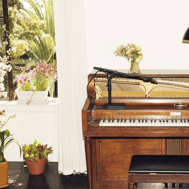 Emile Haynie - "A Kiss Goodbye Reprise" (Feat. Charlotte Gainsbourg, Devonté Hynes & Sampha)