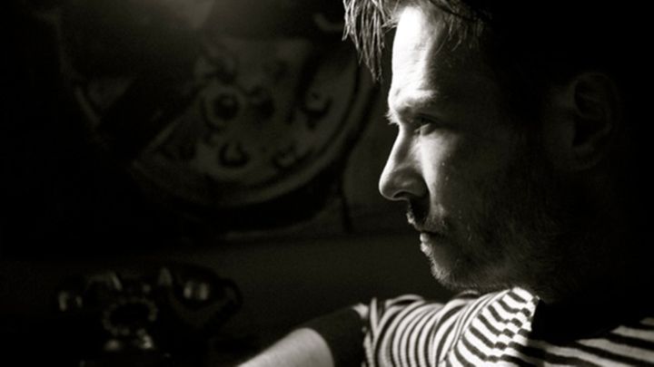 Scott Weiland Downplays New Supergroup, Sells Paintballing Sessions