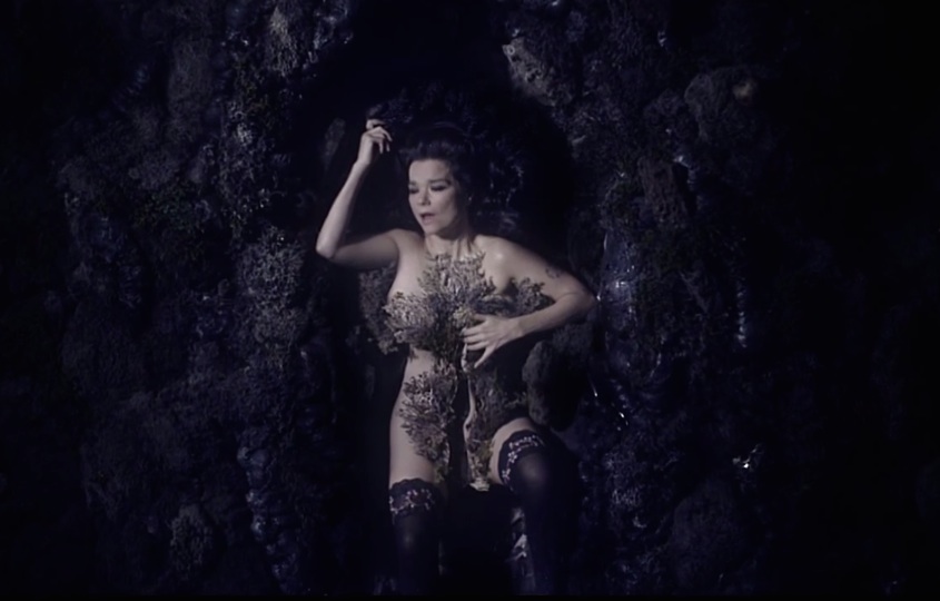 Björk - Black Lake video