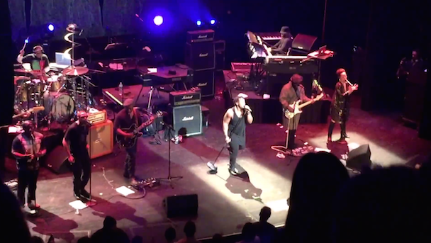 Watch D'Angelo Perform Extended Version Of "Untitled (How Does It Feel)" At The Apollo