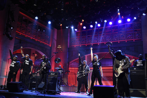 Watch D'Angelo's Stunning Saturday Night Live Debut