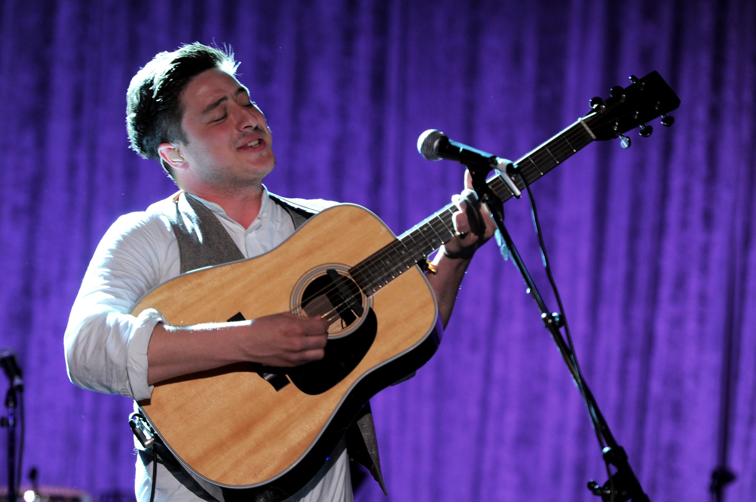 Marcus Mumford Chopping Up Beats