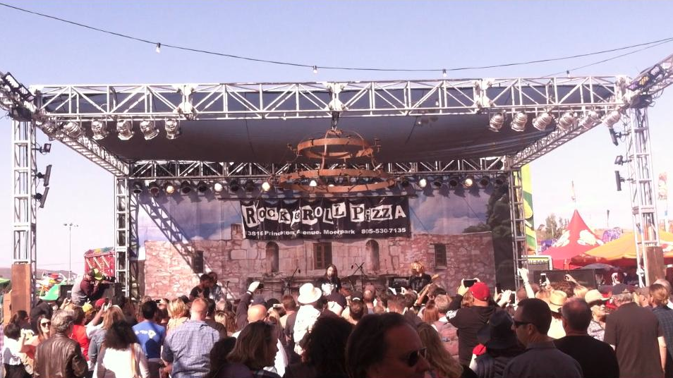 Foo Fighters Surprise Covers Set At A California County Fair