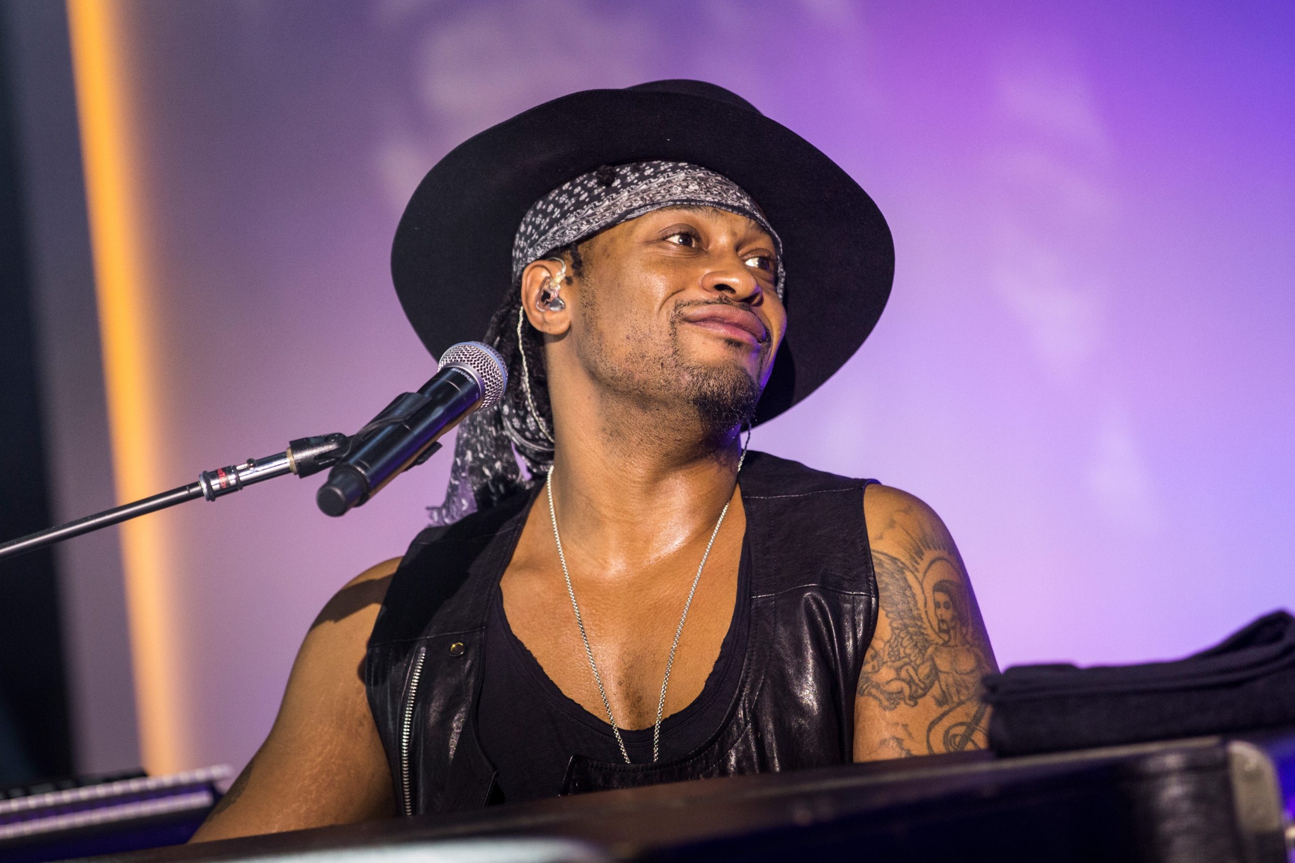 D'Angelo Black Messiah Companion Album
